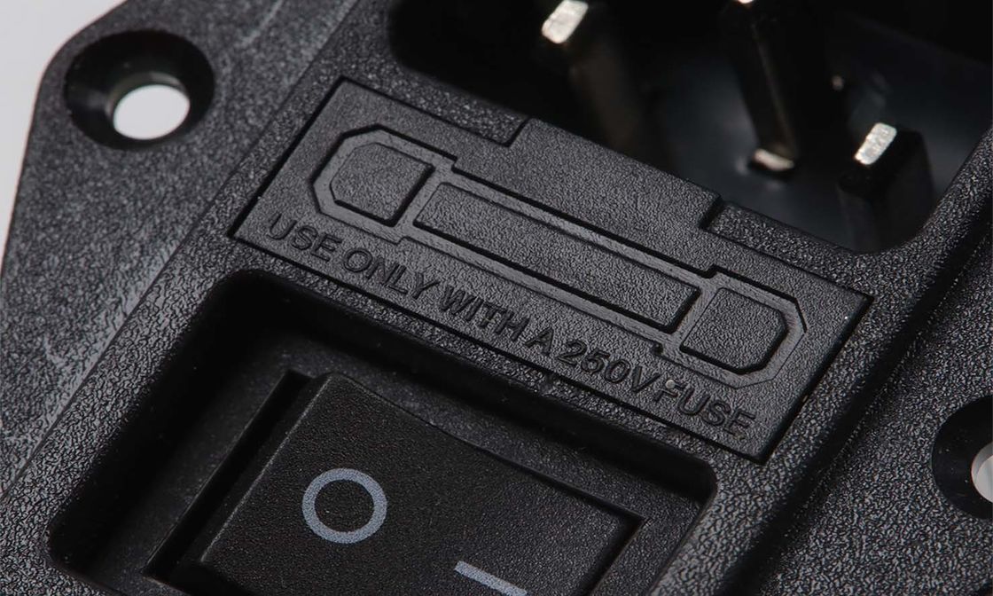 Durchführung von Spektrumanalysen Schalter-Socketfilter zur Verringerung elektromagnetischer Störungen und zum Schutz der Sicherheit von Geräten